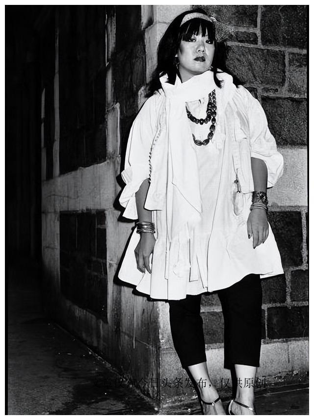 她身价过亿55岁仍然单身,她74岁身价上亿