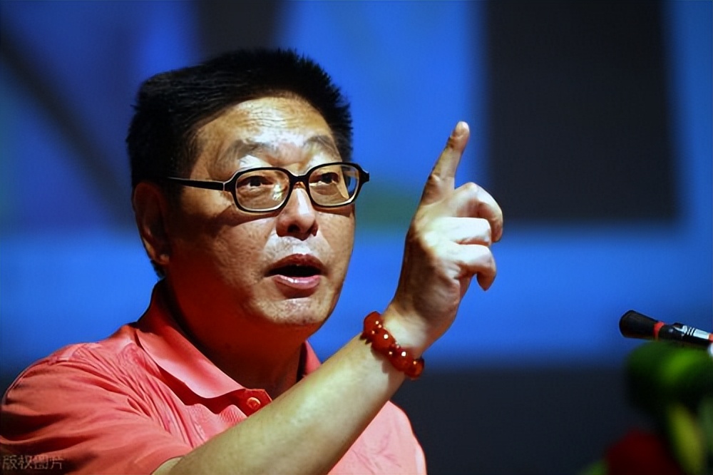 1988年，杨怀定看报纸发现秘密，用2万存款买*国卖**库券一年赚百万