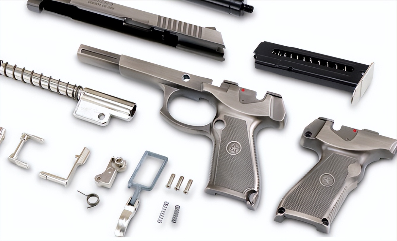 男子买玩具枪被判死刑,男子因枪形钥匙扣被判刑妻子发声