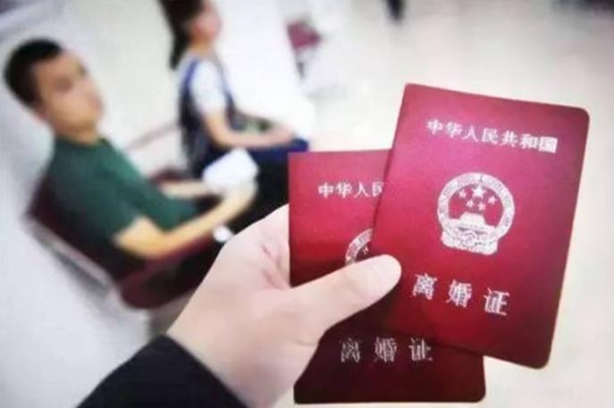 当代年轻人为什么离婚率越来越高,中国离婚率上升与婚姻新模式