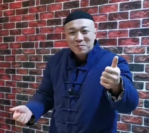 新华社出手再谈“妈妈的味道”，不出意外，这位网红吃播彻底凉凉