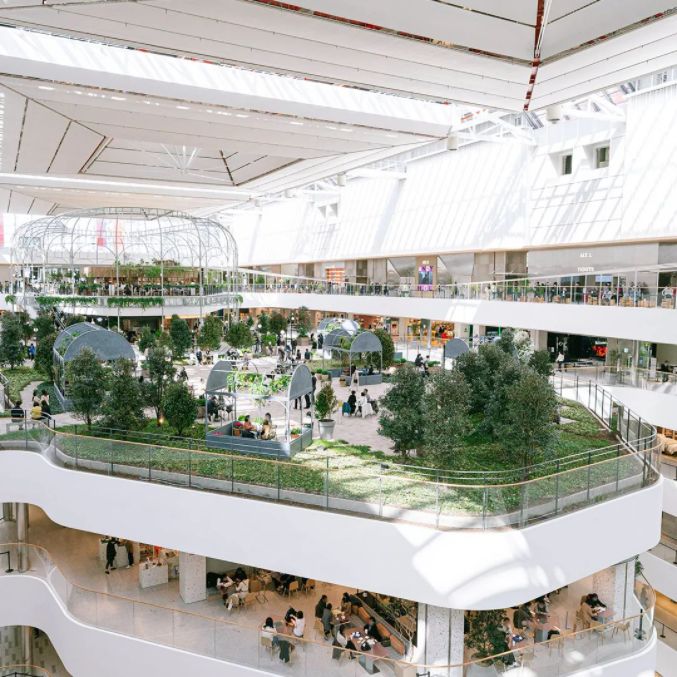 小平面也能拉满空间张力？看“现代首尔”如何用空间圈粉