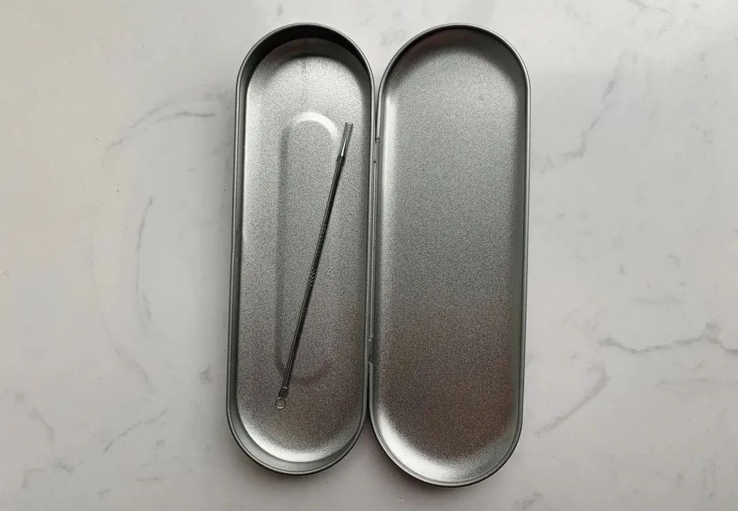 战胜痘痘重拾自信,对抗痘痘常用药膏