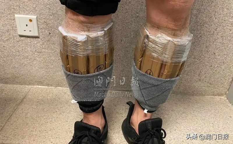 绑藏偷运940旧手机电子产品通关，35人被起诉