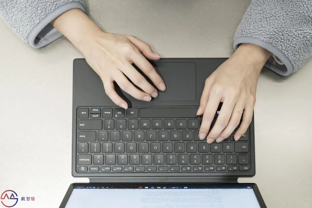 小米笔记本12.4二合一测评,小米12.4二合一笔记本深度测评