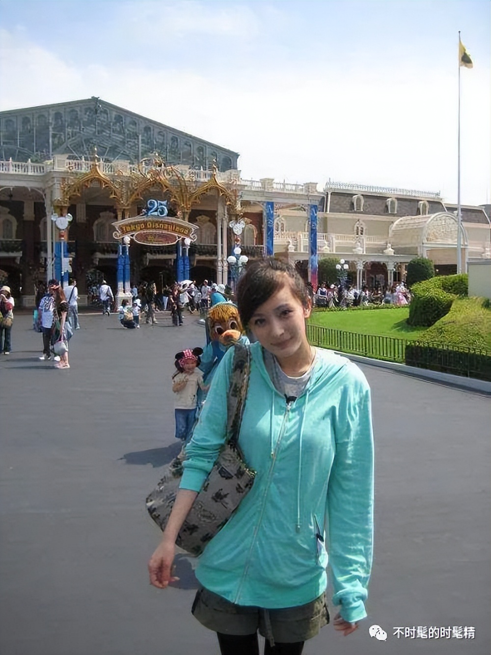 胸大怎么穿衣服不肿,胸大怎样穿衣服才显胸小