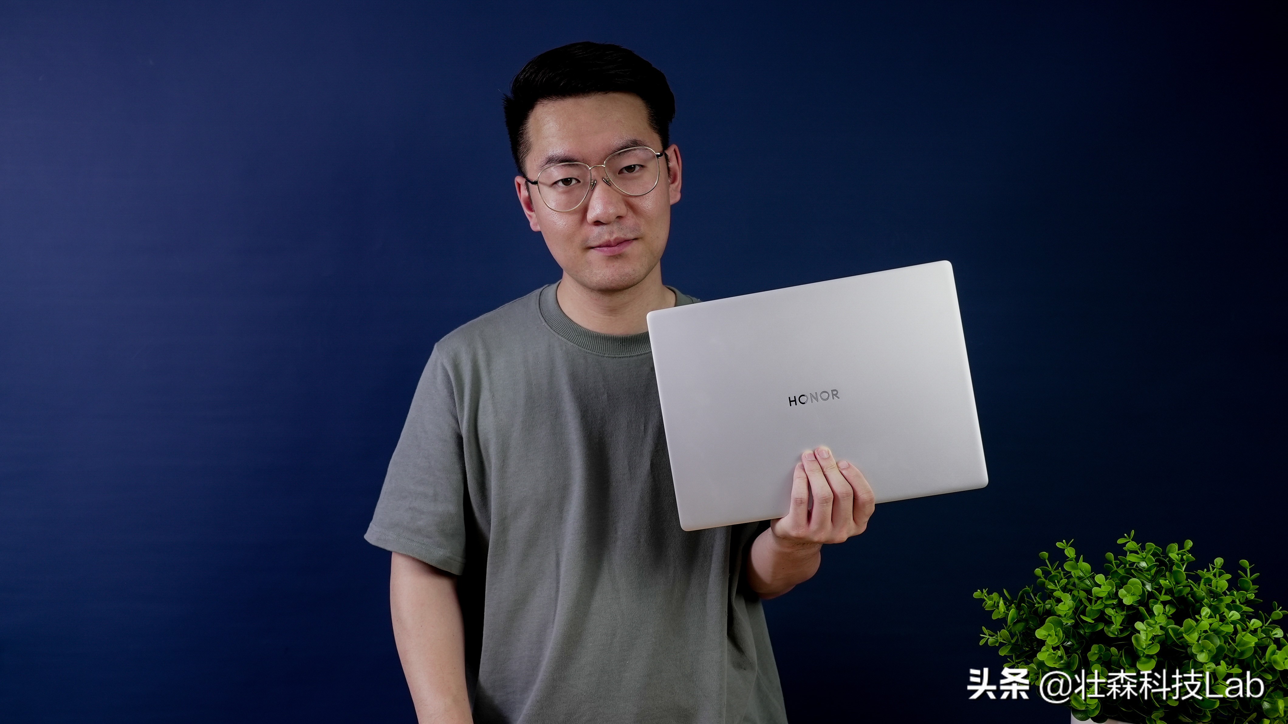 荣耀笔记本magicbook142.2k,荣耀magicbook70高性能模式