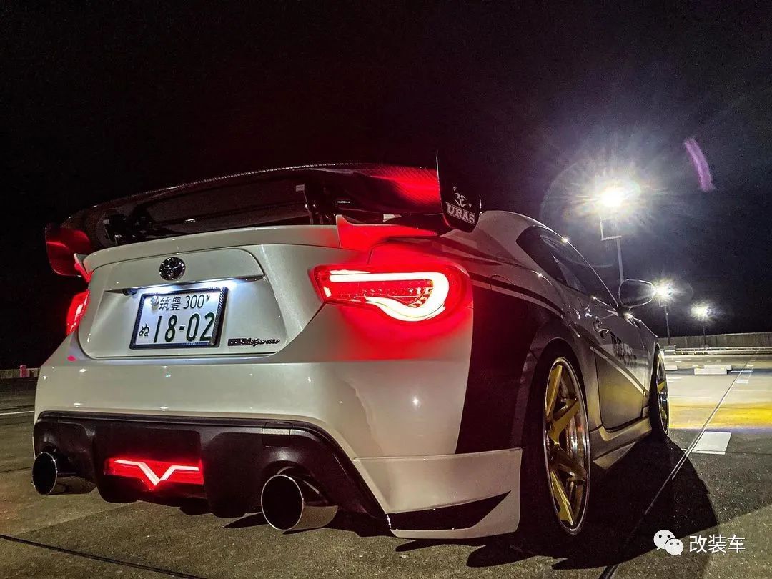 头文字d的女朋友,头文字d里面gt86的车主