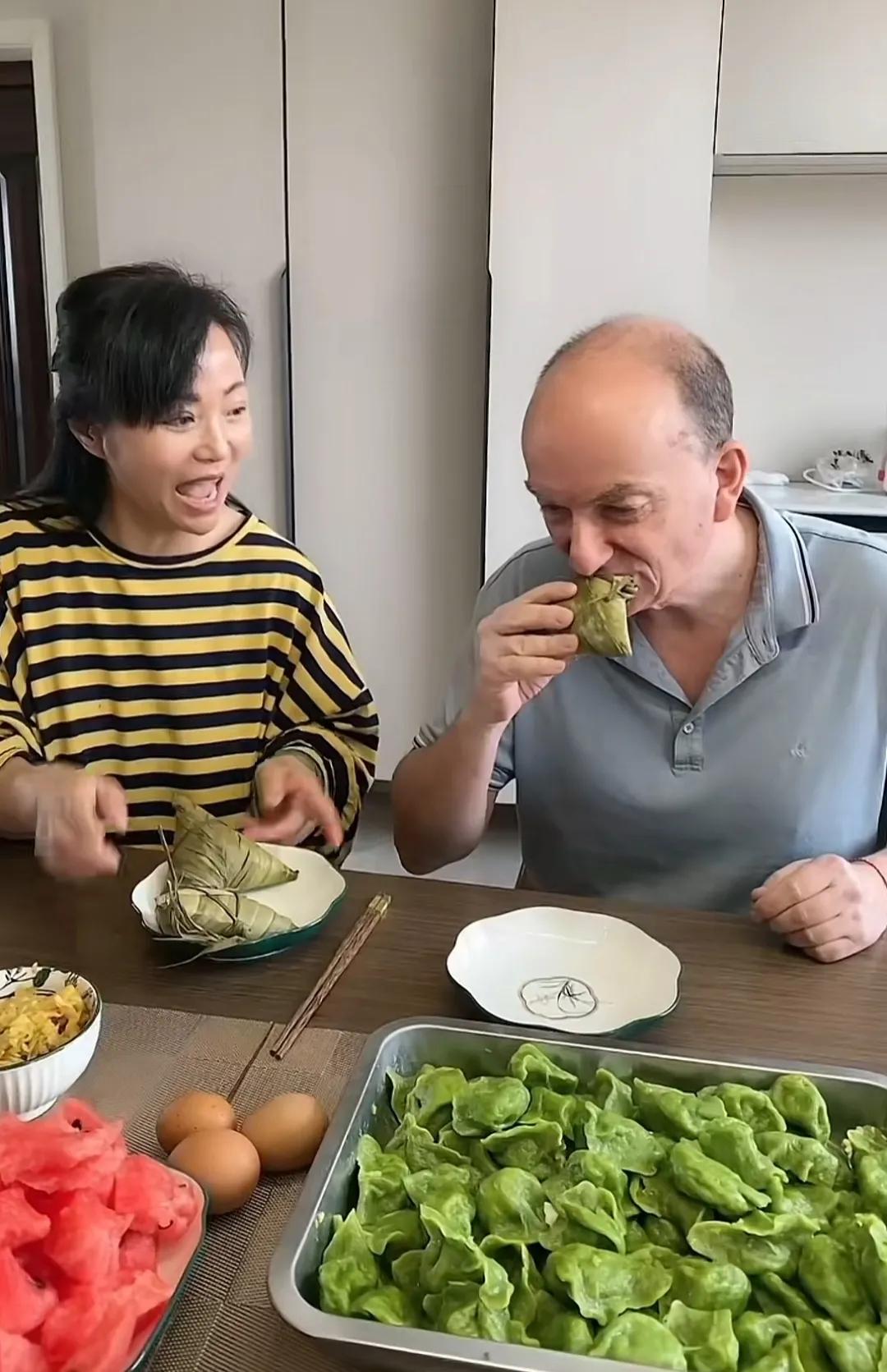 辽宁美女去荷兰寻找机会，偶遇荷兰男子，发现荷兰人喜欢中国文化