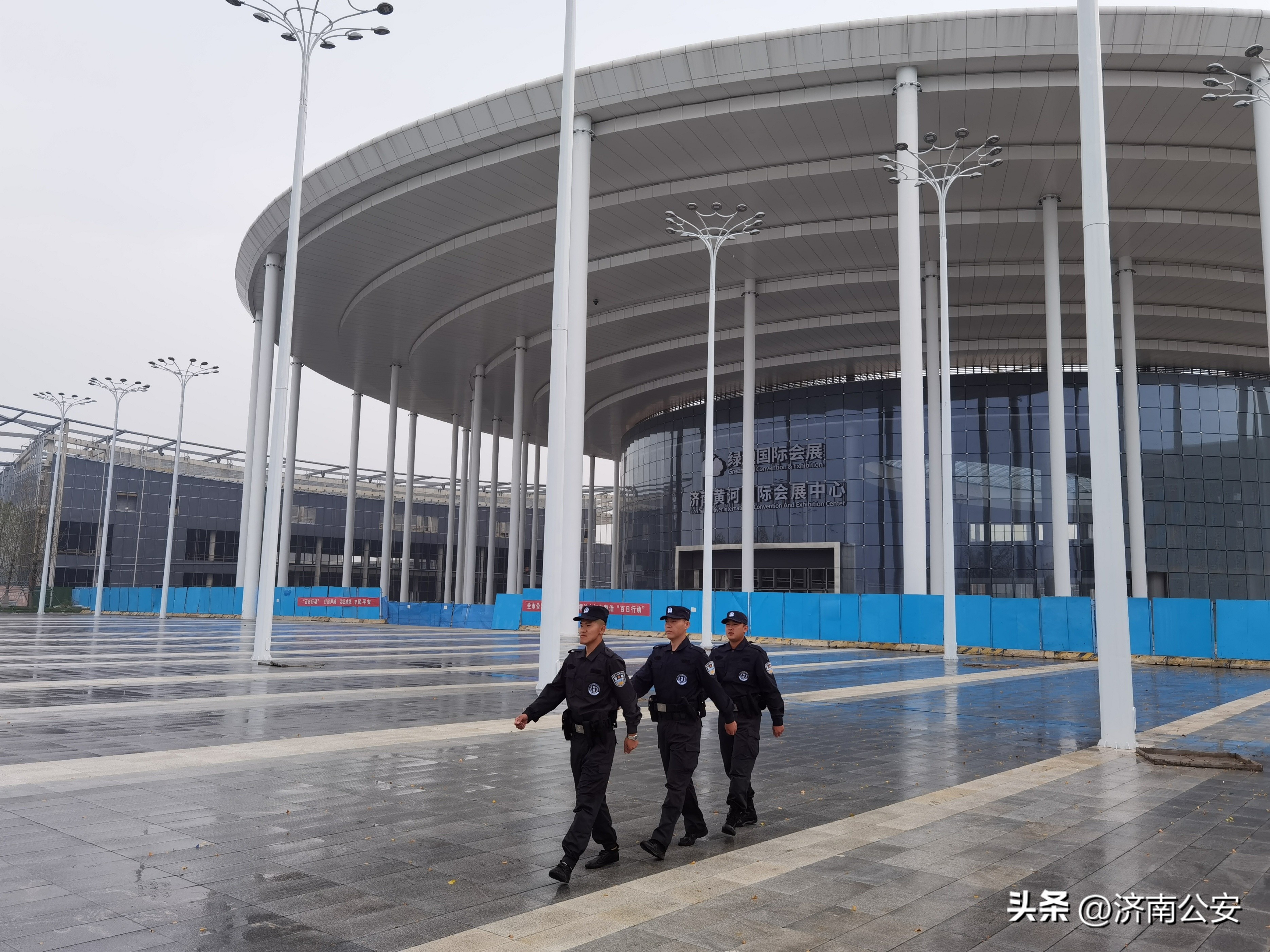 要不要感受下出门见景（警）！