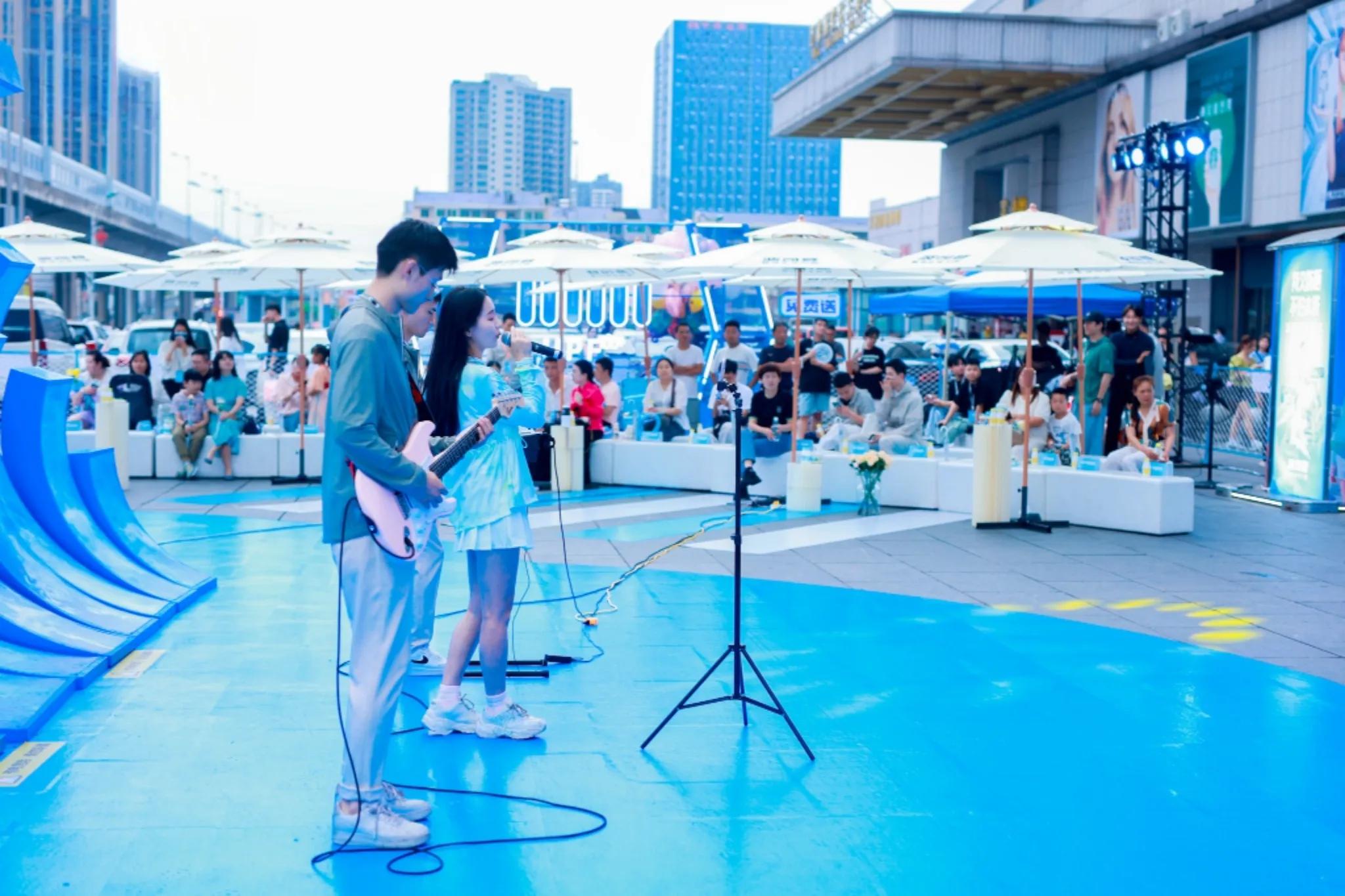 比迪拜哈利法塔还高的塔,比迪拜好大的商场