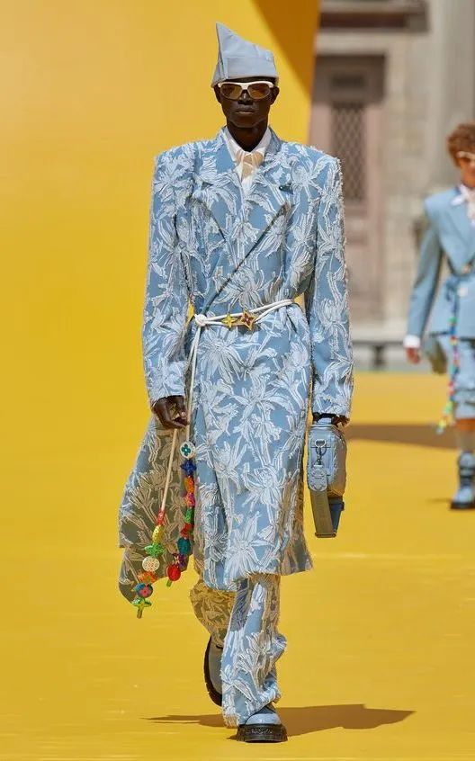 韩国流行宽肩,宽肩在韩国多流行