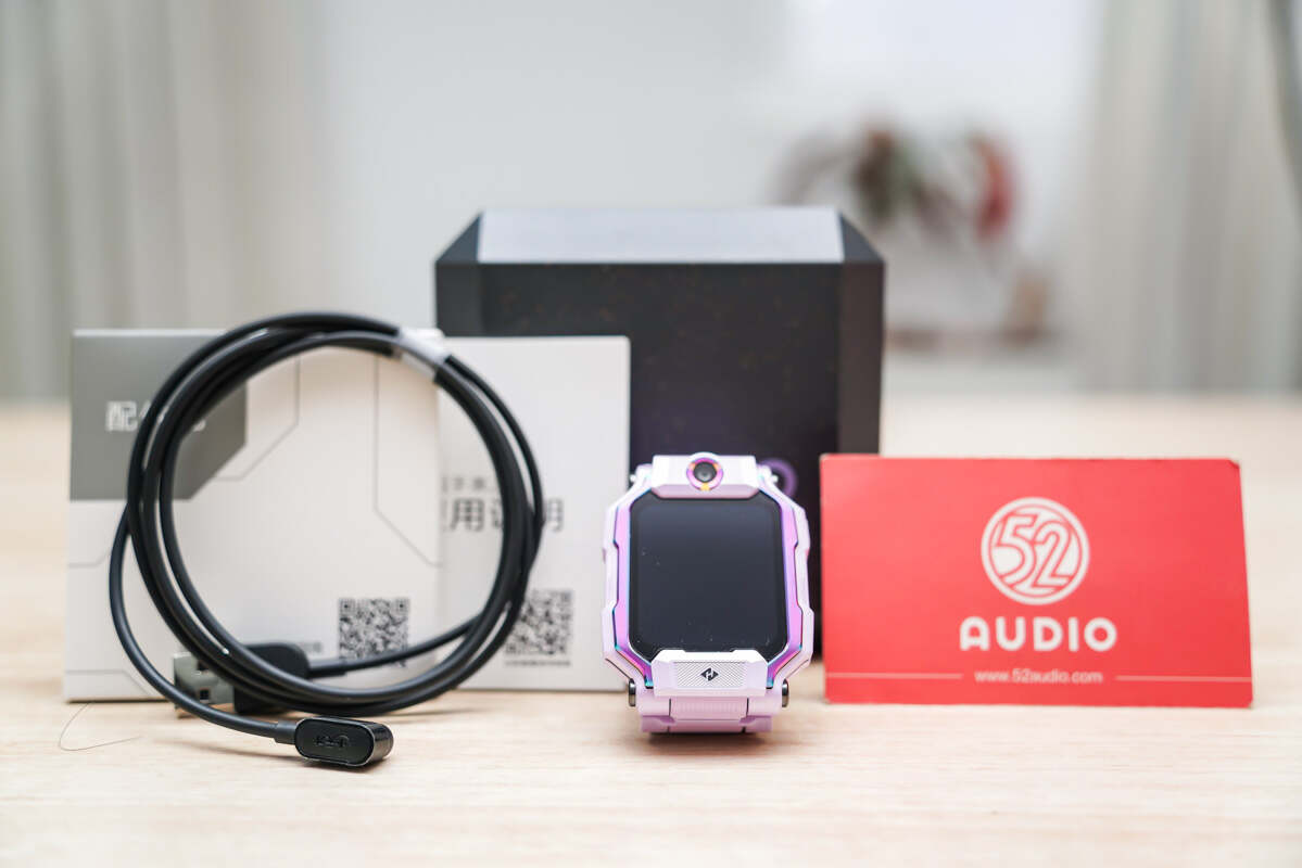 小天才儿童电话手表z7测评,小天才z9手表后面有时闪红光