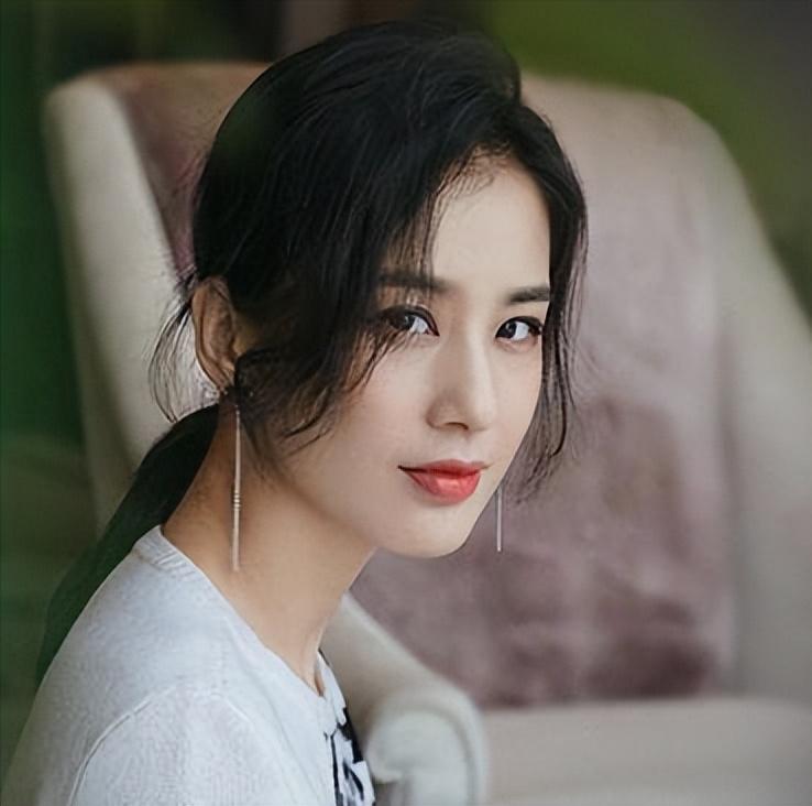 黄圣依撒娇抖音视频,黄圣依撒娇