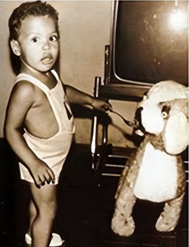 足坛明星小孩,足坛球星萌娃视频