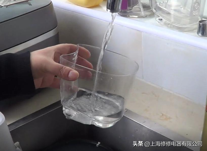 洁碧冲牙器漏水怎么修,洁碧冲牙器插错电