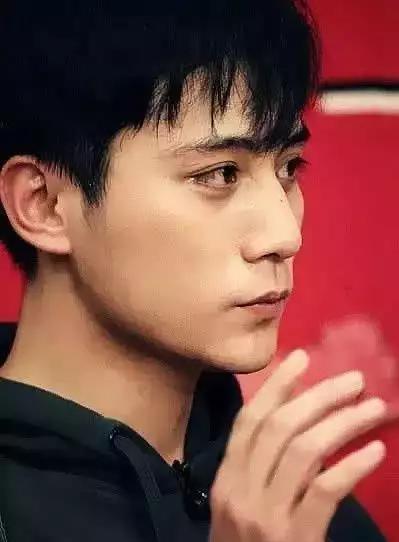 刘烨酗酒场面,刘烨酗酒成瘾是什么原因