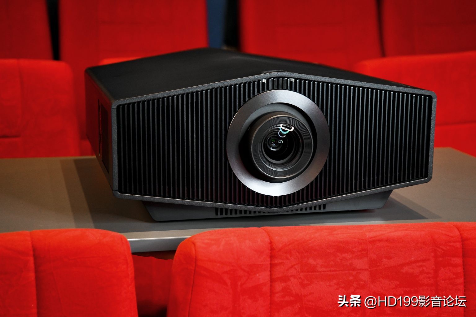 SONYVPL-XW7000ES4K激光投影机评测