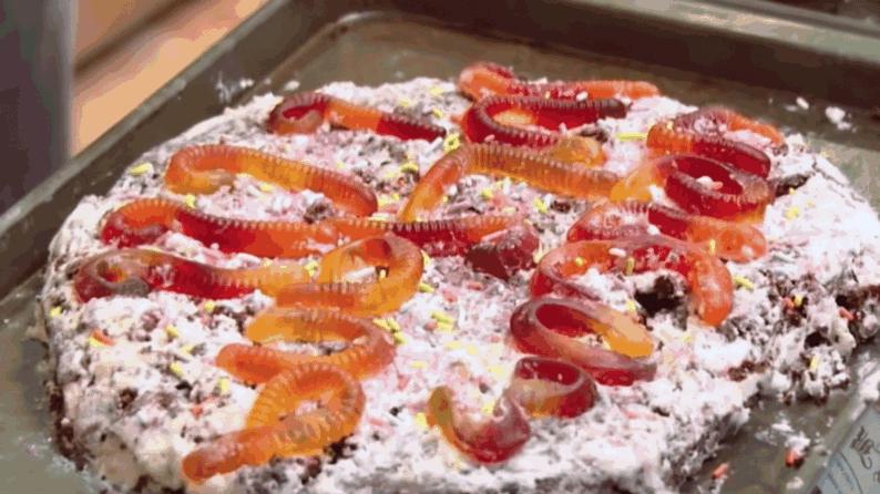 美国男子爱上巴西21岁女模特，男子多次前往巴西与她约会