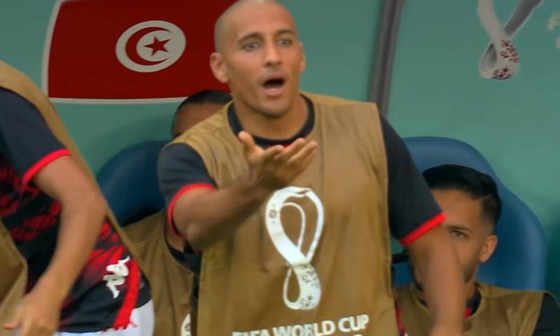 谁进我球就砸谁？世界杯进球功臣被激怒了，对手居然还偷着乐