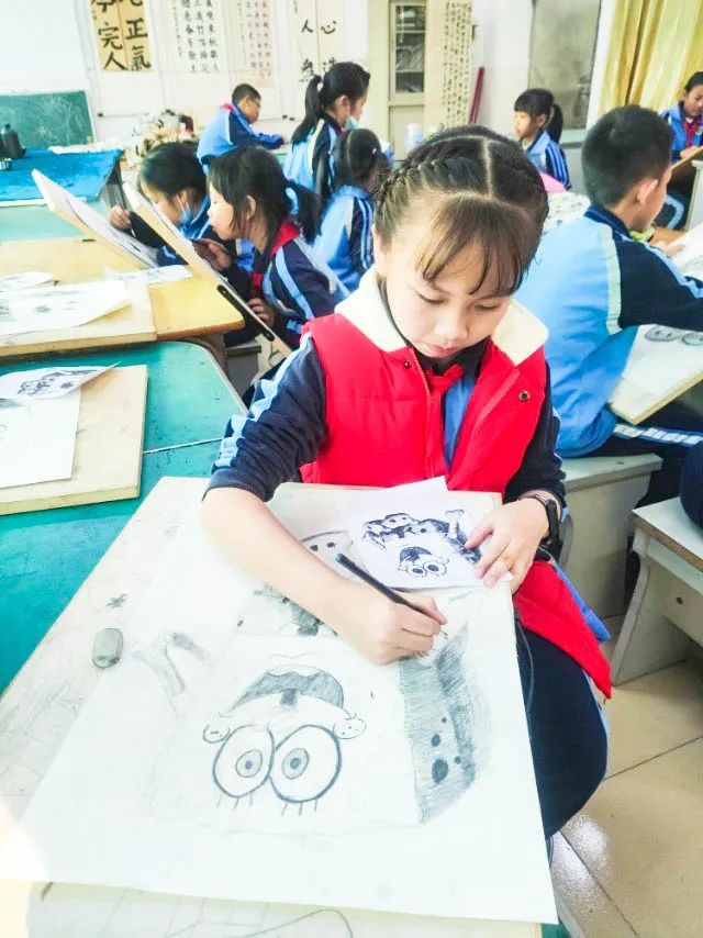 东莞市塘厦镇林村小学校园,东莞市塘厦镇林村小学