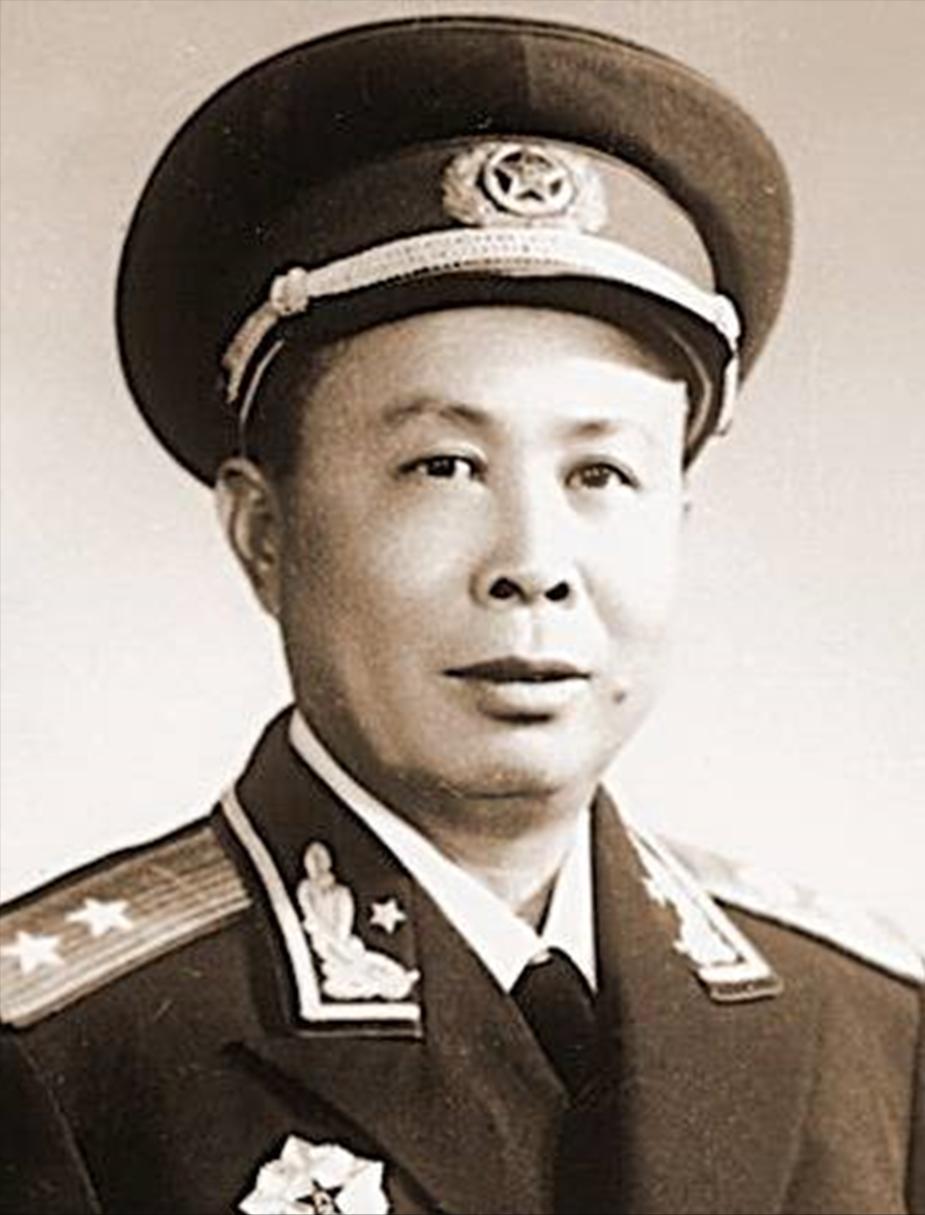 詹才芳第一次相亲，女方不愿见面，他说：我向来都敬重有文化的人