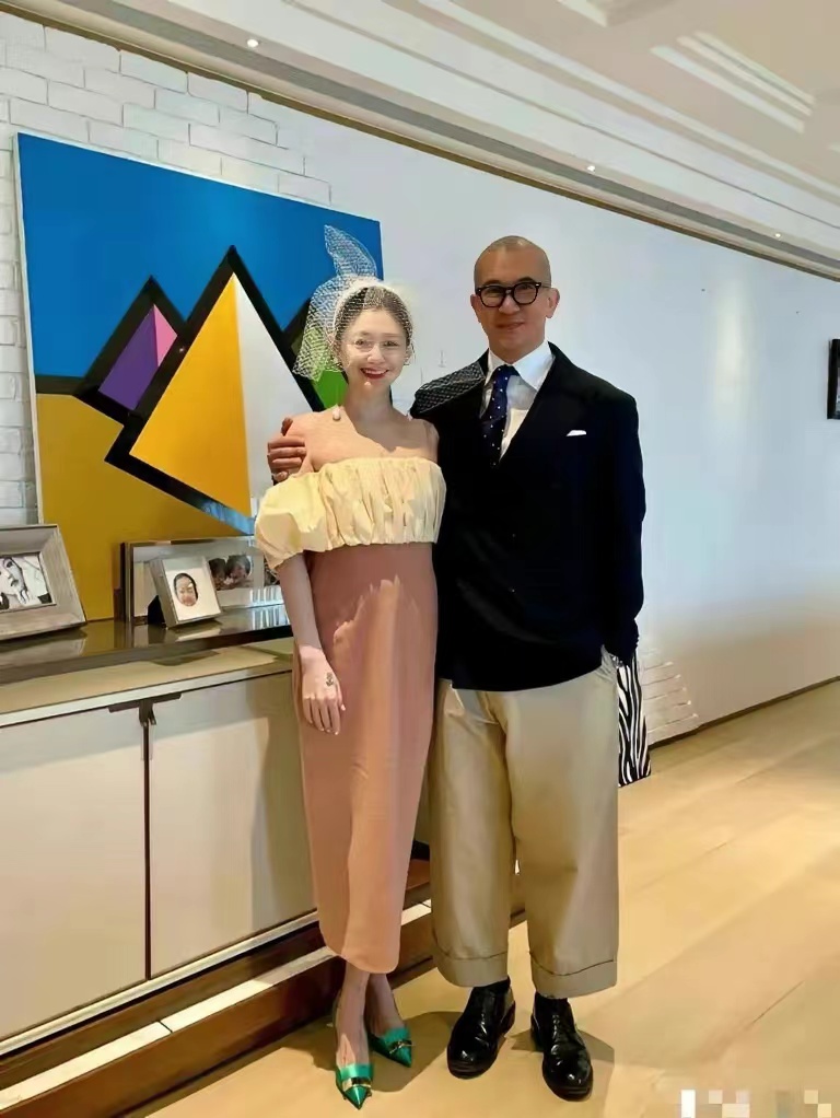 大s 具俊晔红毯 (大s 具俊晔戴墨镜)