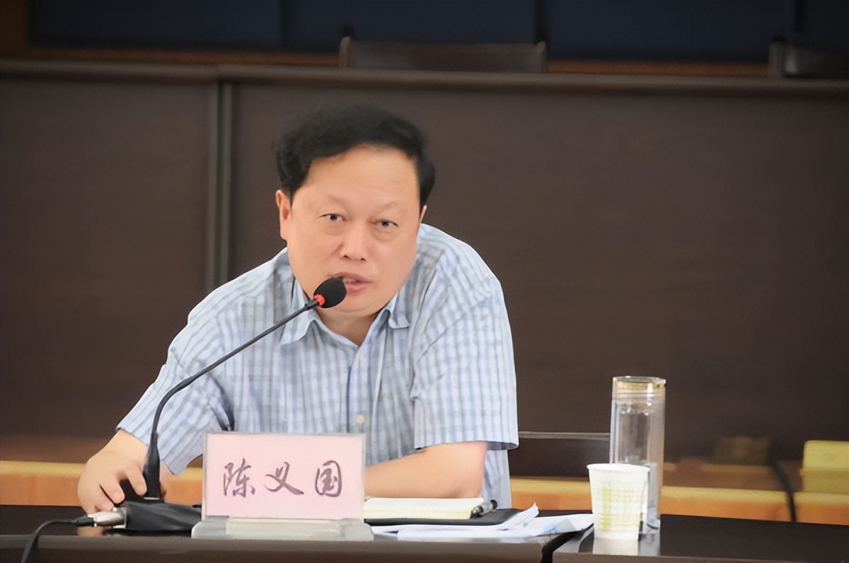 4月20日上午，又有12名官员被查，小官巨贪现象普遍！