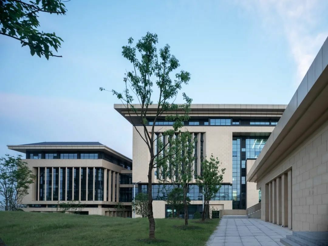 萍乡学院跟萍乡电大哪个好,萍乡学院和景德镇学院及新余学院