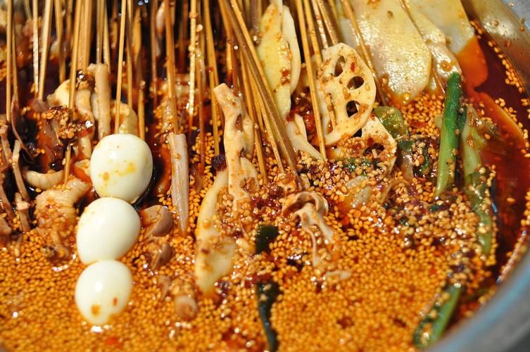 中国排名前十名最美最富的城市,外媒中国十大最富的城市排名