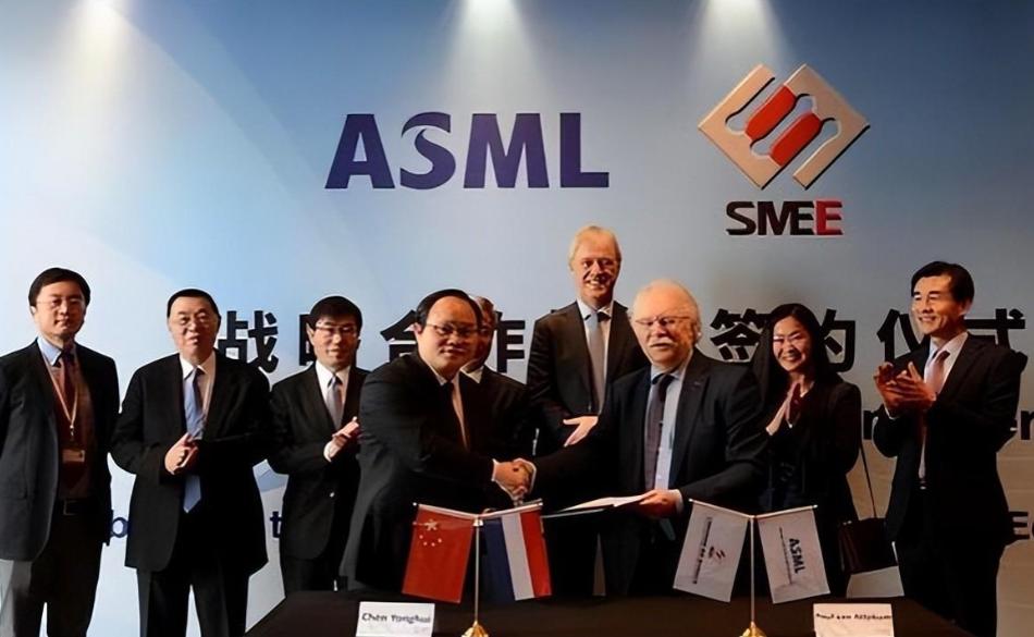 荷兰巨头光刻机,近期荷兰把光刻机卖给哪家公司