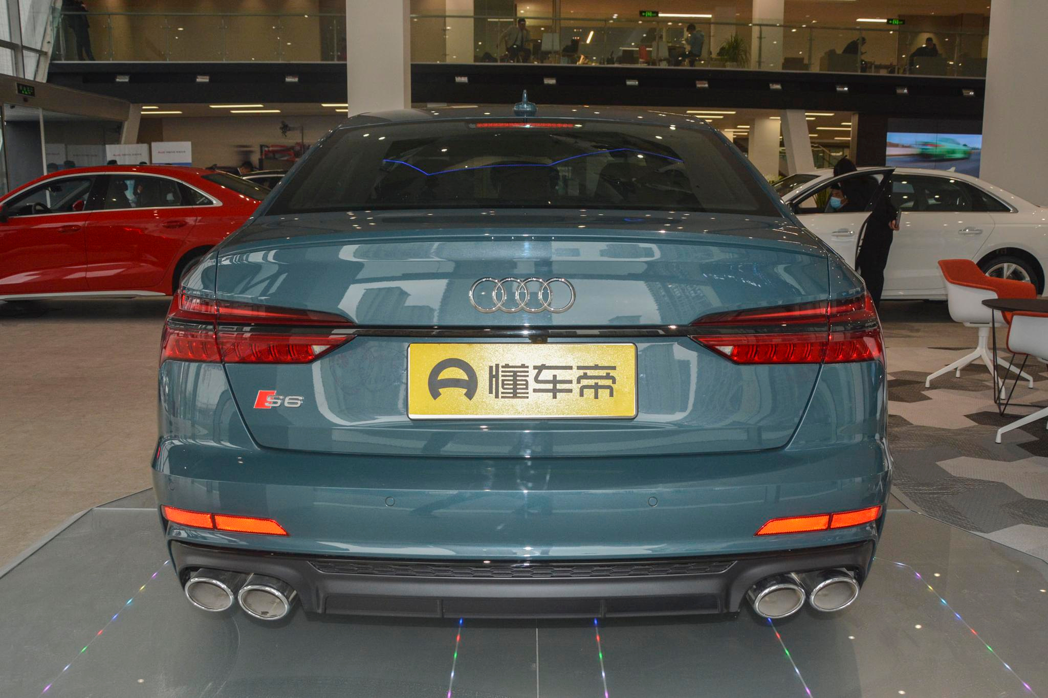 奥迪s6有48v轻混吗,搭载48v轻混的油耗会低点吗