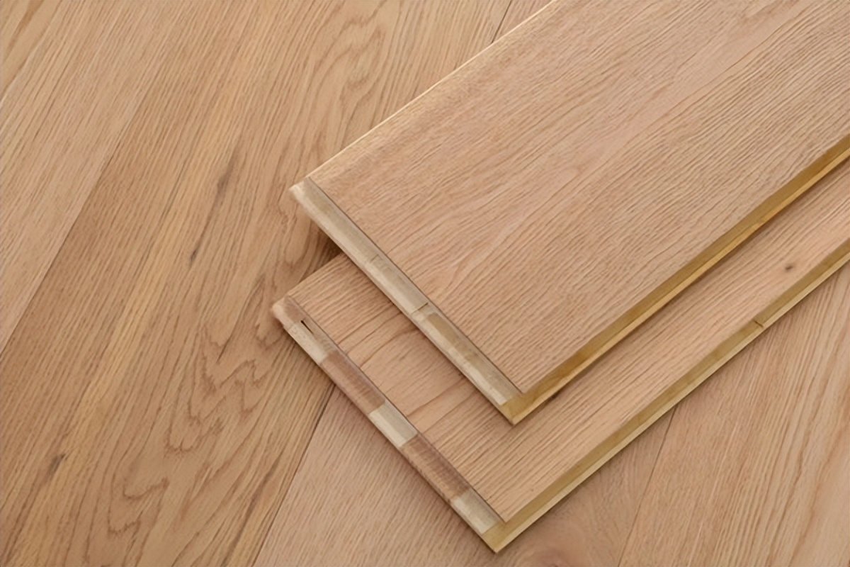 复合地板砸了坑怎么修补,复合地板坏了怎么修补