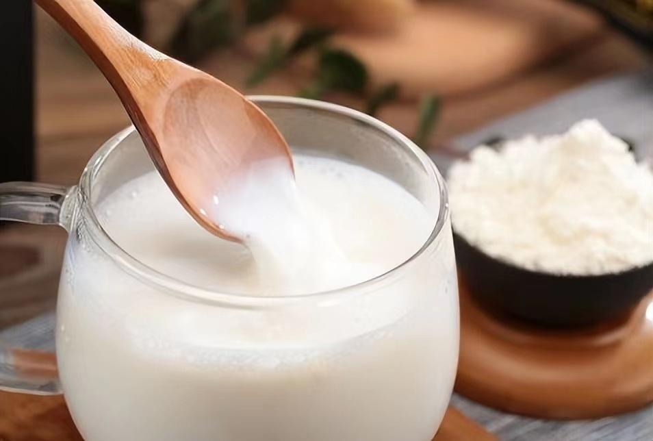 冬月已到来，提醒中老年人：吃猪肉不如常吃“4冬”，进补又解馋