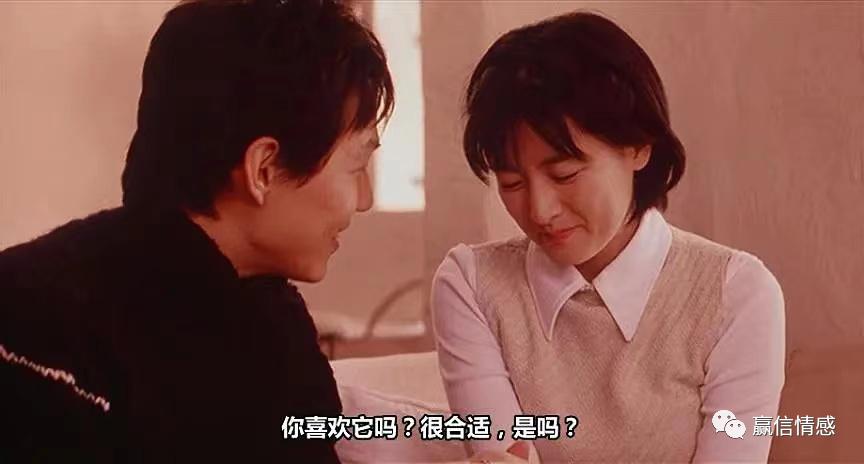 追女生要不要送小礼物,追女生时要不要送手机