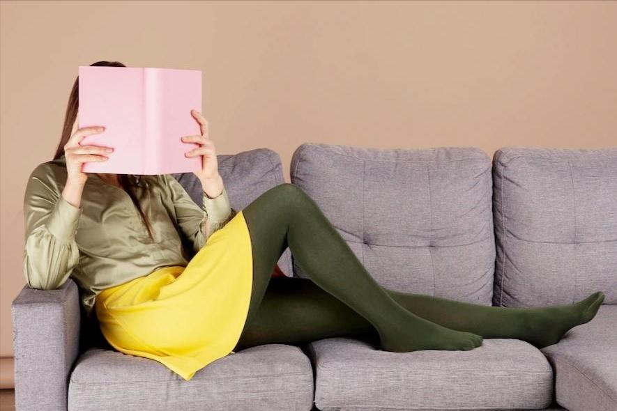 第一次帮媳妇穿衣服,第一次给老婆洗袜子