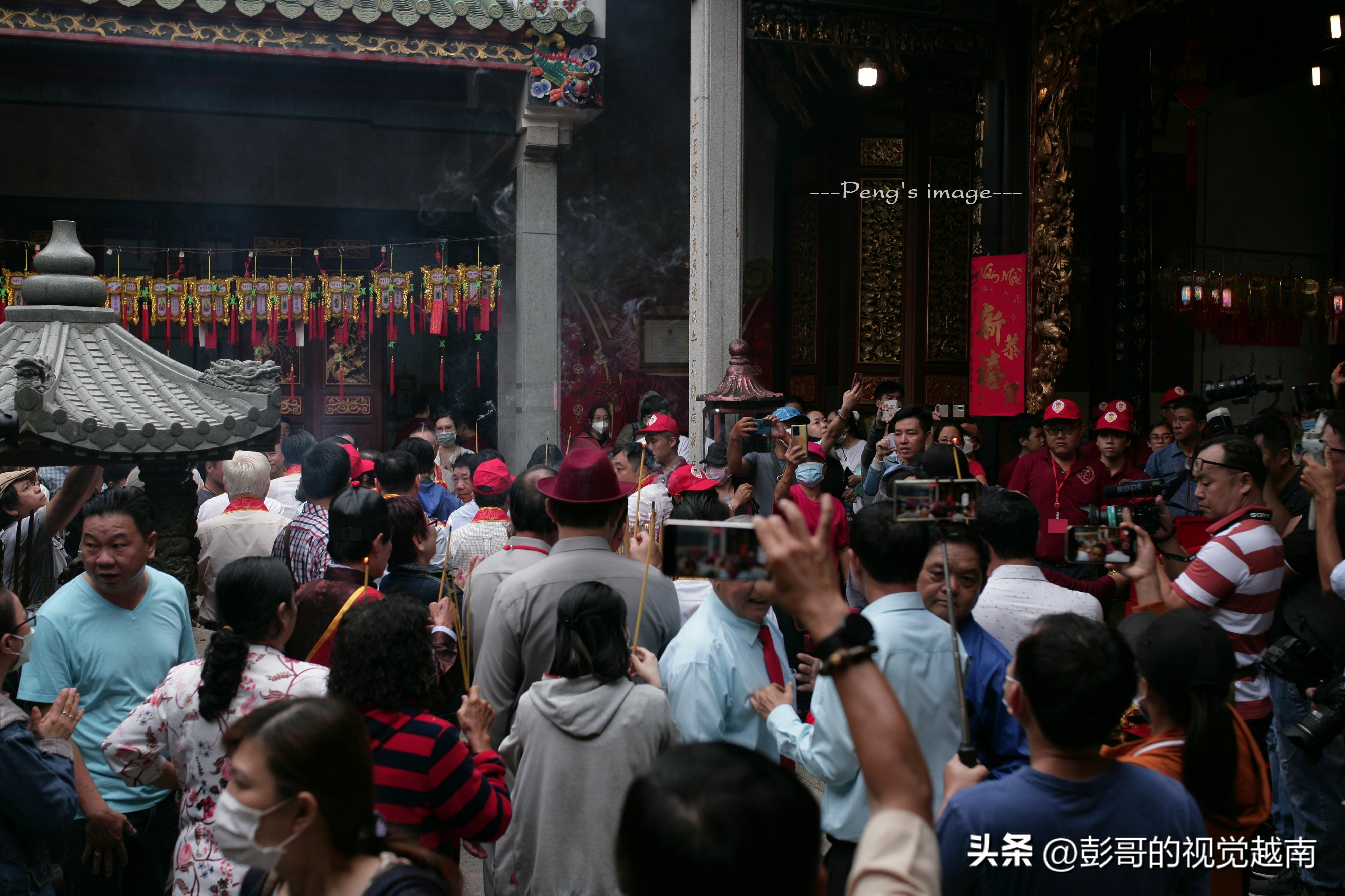 越南西貢華人的【恭請關聖帝君聖駕出遊】活動。