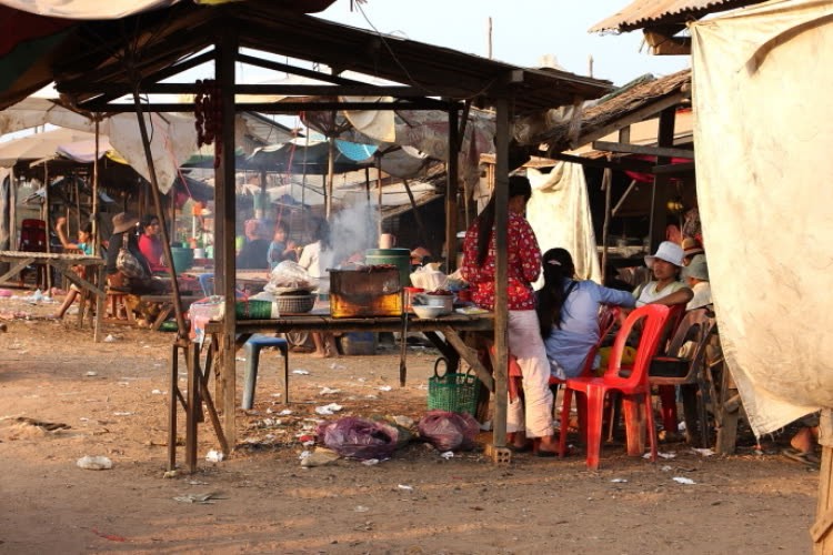 东南亚*彩博**业，为何都是中国人坑中国人?