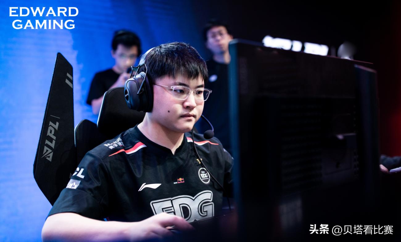 edg战胜upuzi单杀,edguzi复出使用的英雄
