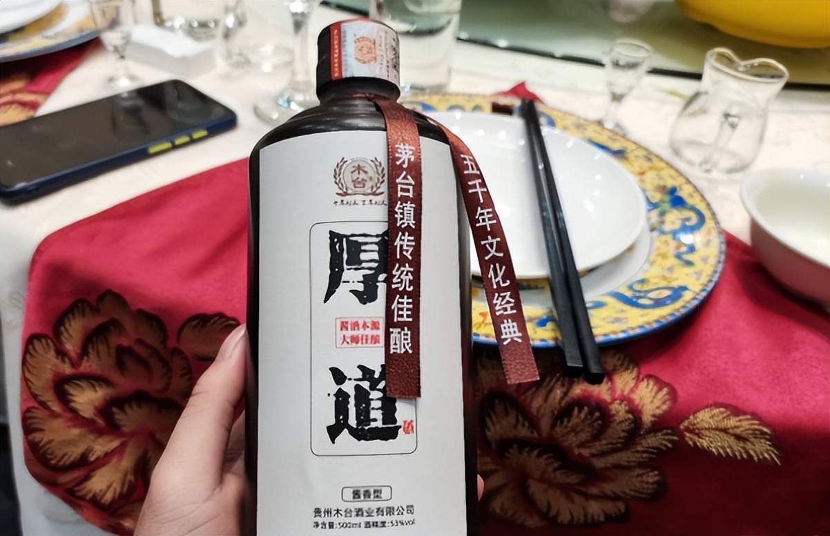 毒蛇泡酒还有毒吗,为什么毒蛇泡酒可以喝