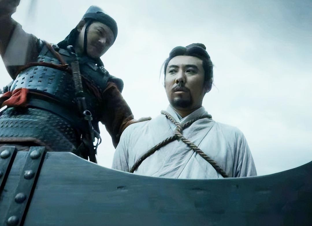 开播后已拿下3个第一,中国首部破百亿的谍战剧