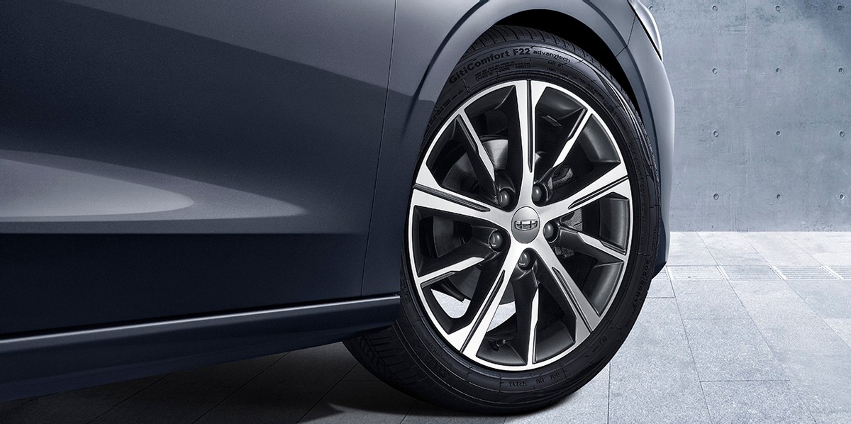 吉利帝豪第四代对比雪佛兰科鲁泽,吉利帝豪和雪佛兰科鲁泽