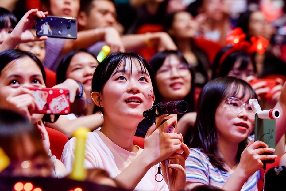 36岁看张信哲,40多岁看张信哲演唱会