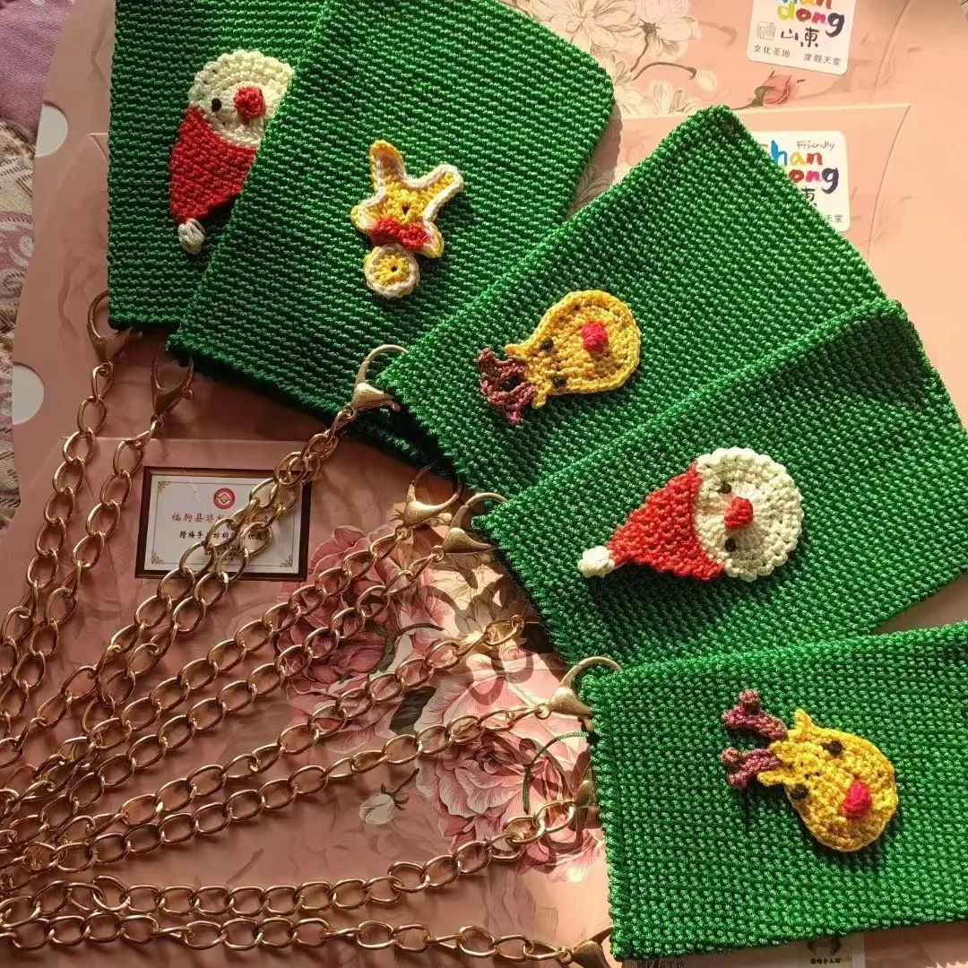 临朐柳山手工艺品,手工毛线钩织发财果树