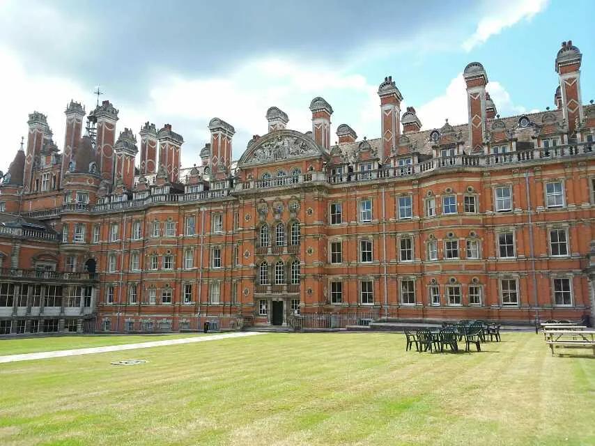 英国旅游之伦敦大学皇家霍洛威学院