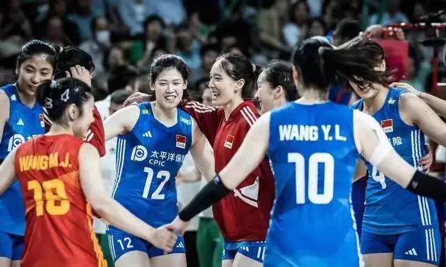 中国女排排球动作,女排中国排球