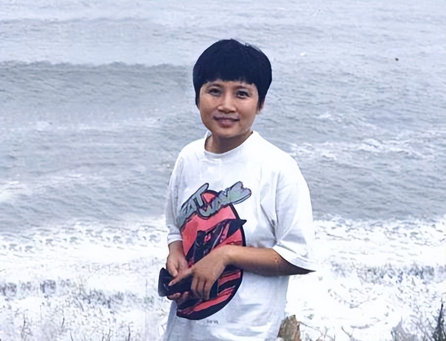 54岁李娜出家前视频,李娜52岁