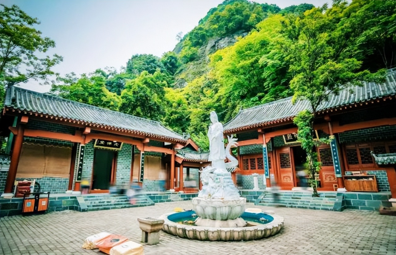 江西4a级旅游景区排名前十,江西一小众景点景色不输黄山