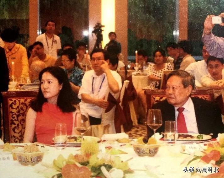 47岁翁帆结婚了吗,42岁的娇妻翁帆隐藏了多年的秘密