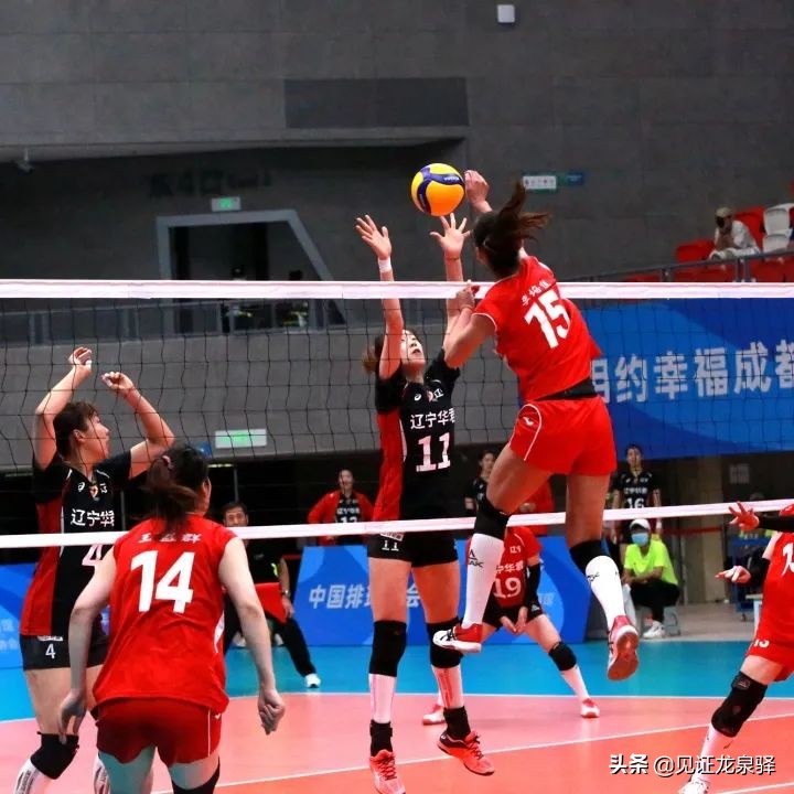 决胜大运｜高颜值！成都大学排球场馆升级亮相